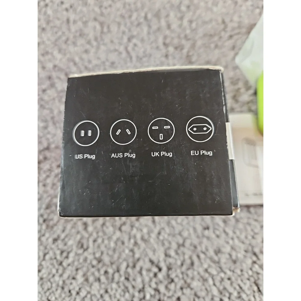 Travel Adapter With USB Green -NEW